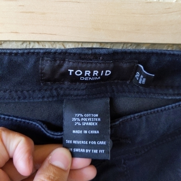 Torrid TORRID CURVY SKINNY JEAN Size 20 - Picture 2 of 3